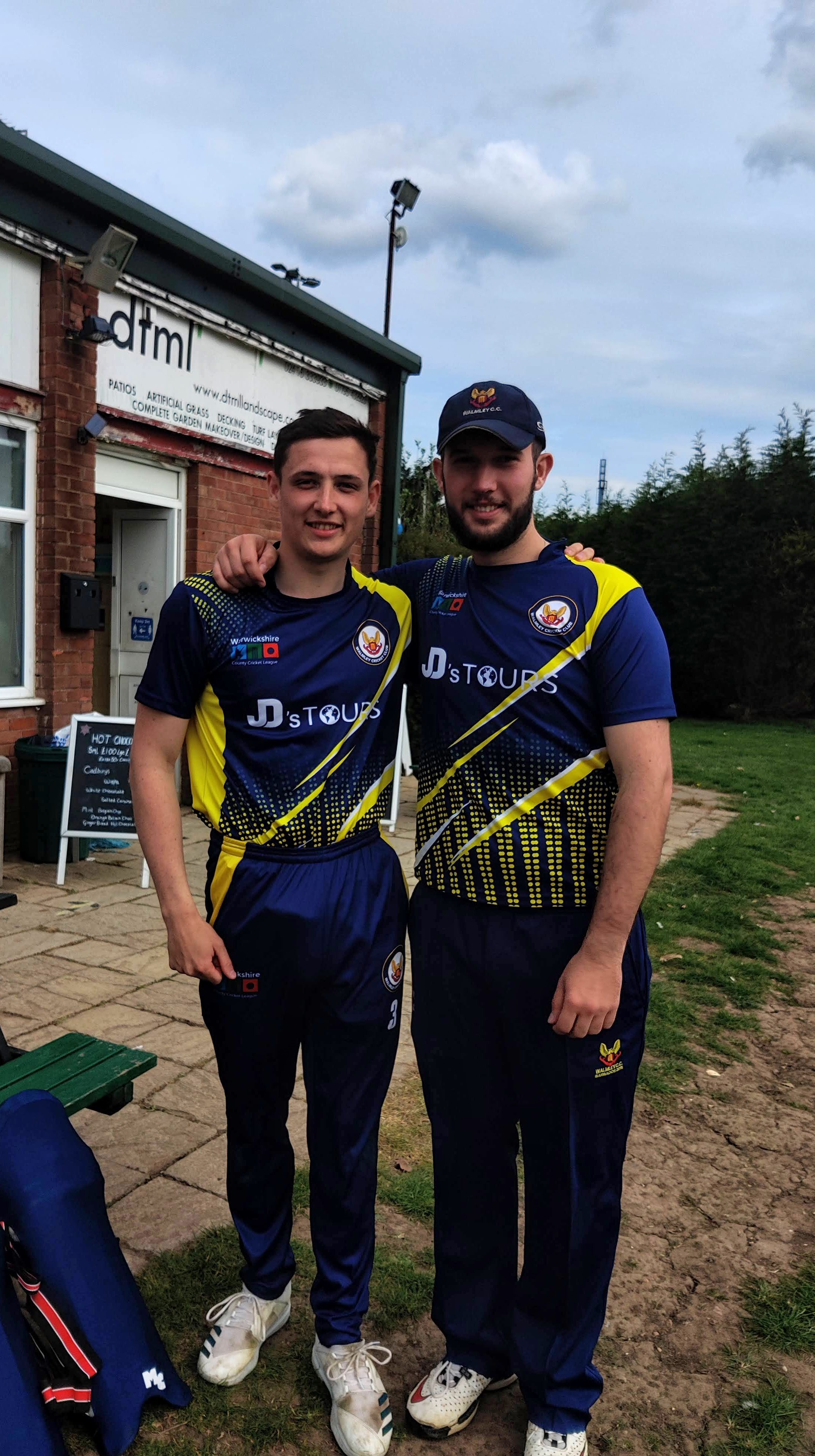 Searing new-ball burst from Jamie Hall fired Walmley 1sts to a six wicket Warwickshire Premier League success at Bablake